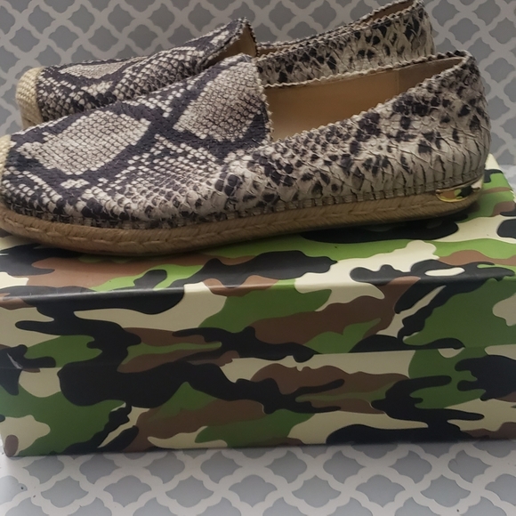 Stuart Weitzman Mocarena Python Loafers - Picture 4 of 6